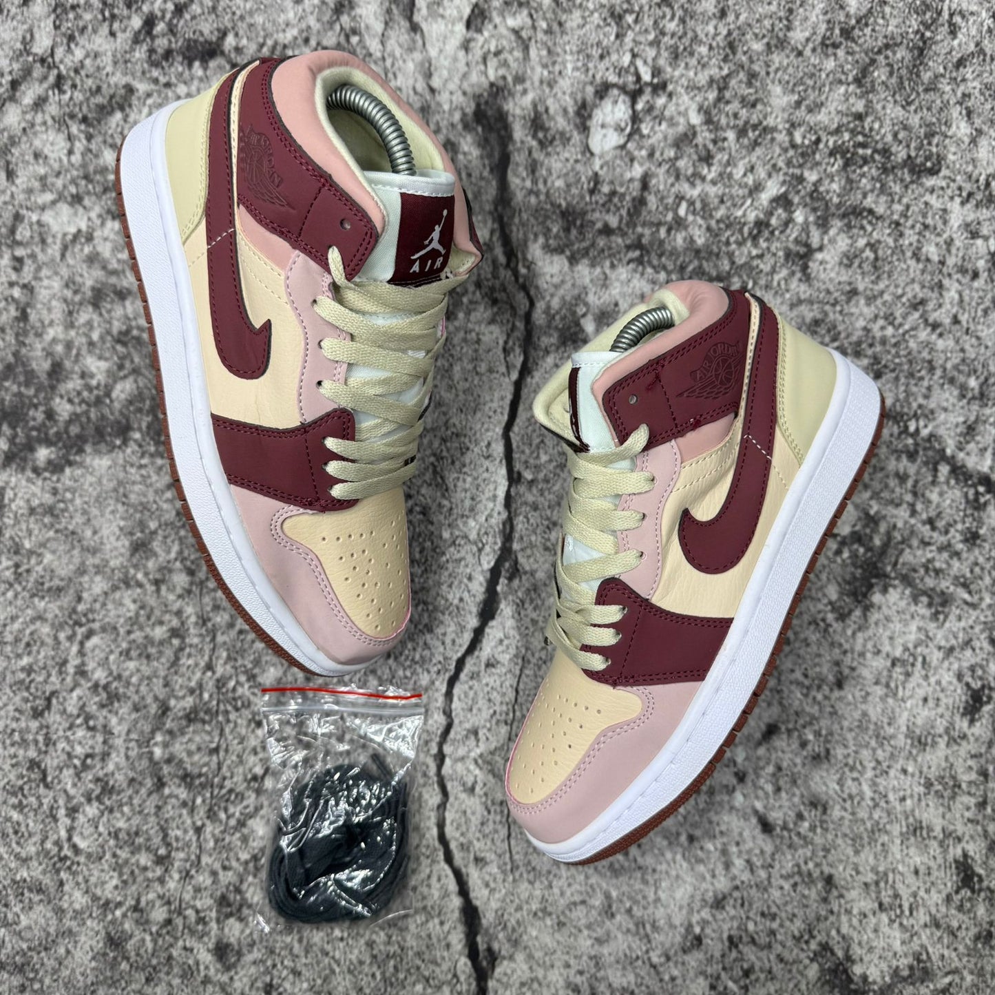 Air Jordan 1 Mid