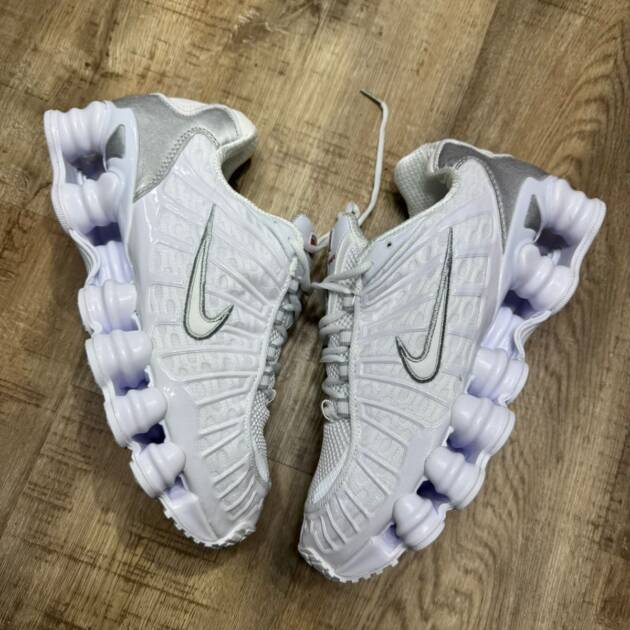Nike Shox en color blanco
