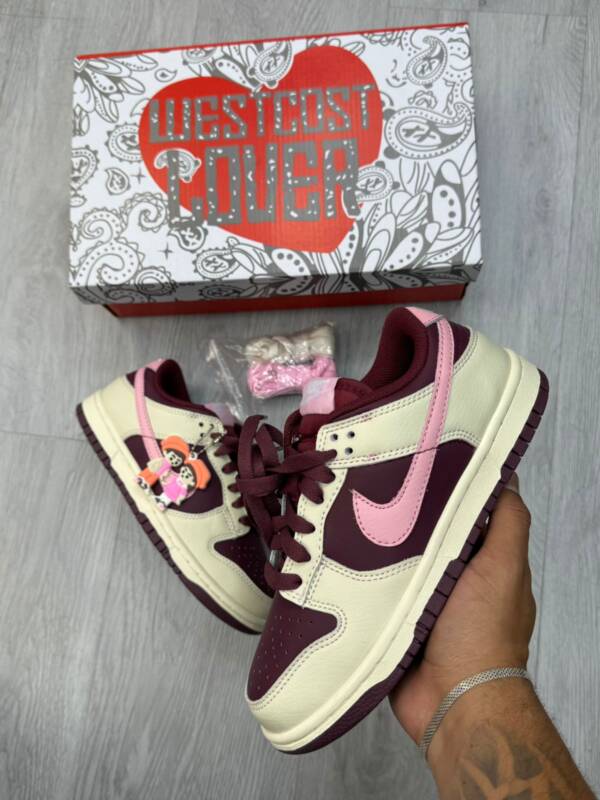 Nike Dunk Low “Valentine’s Day