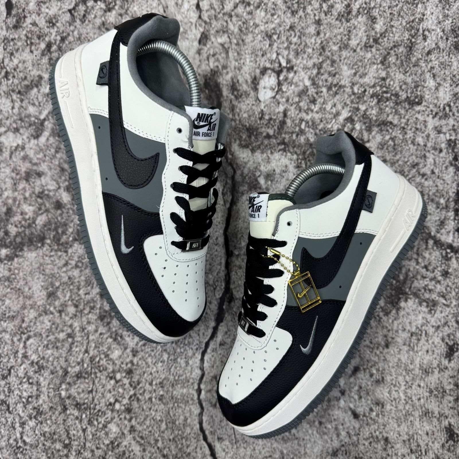 Nike Air Force 1 - Image 4